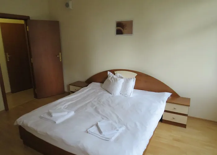 Rivendell Flora Complex